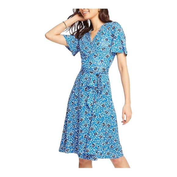 Ann Taylor Dresses & Skirts - Ann Taylor Blue Floral Flutter Sleeve Wrap Dress | 2